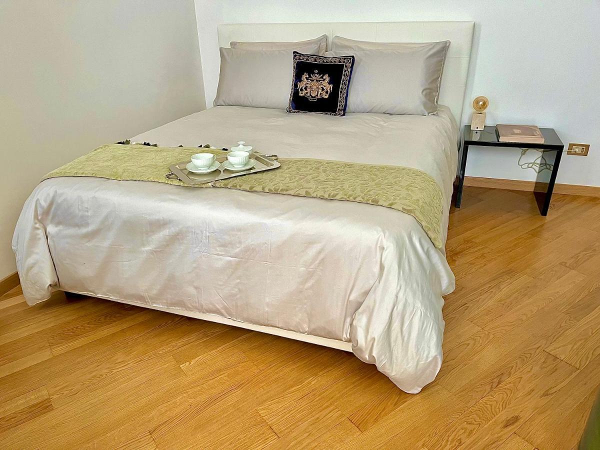 Imperial Terrace Suite Милано Екстериор снимка